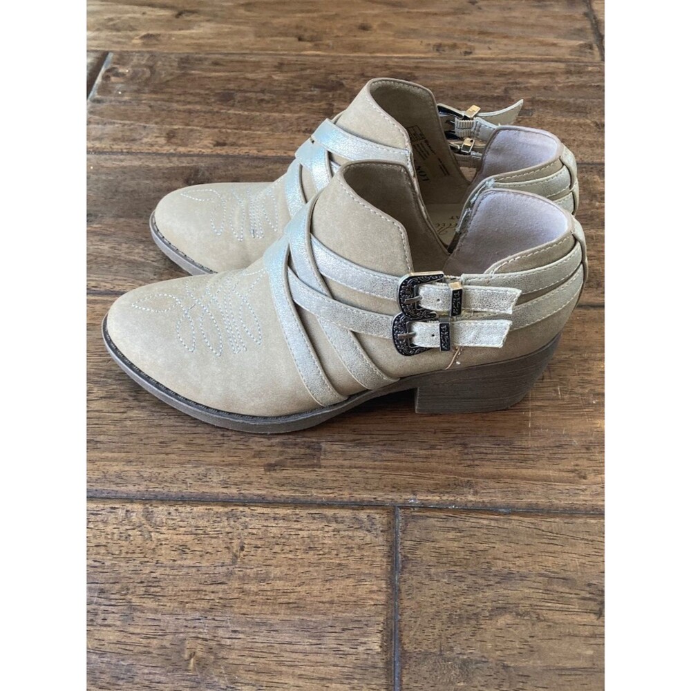 Unbridled Ariat Sadie Tan Faux Leather Metallic Western Ankle Boots Buckle sz 6